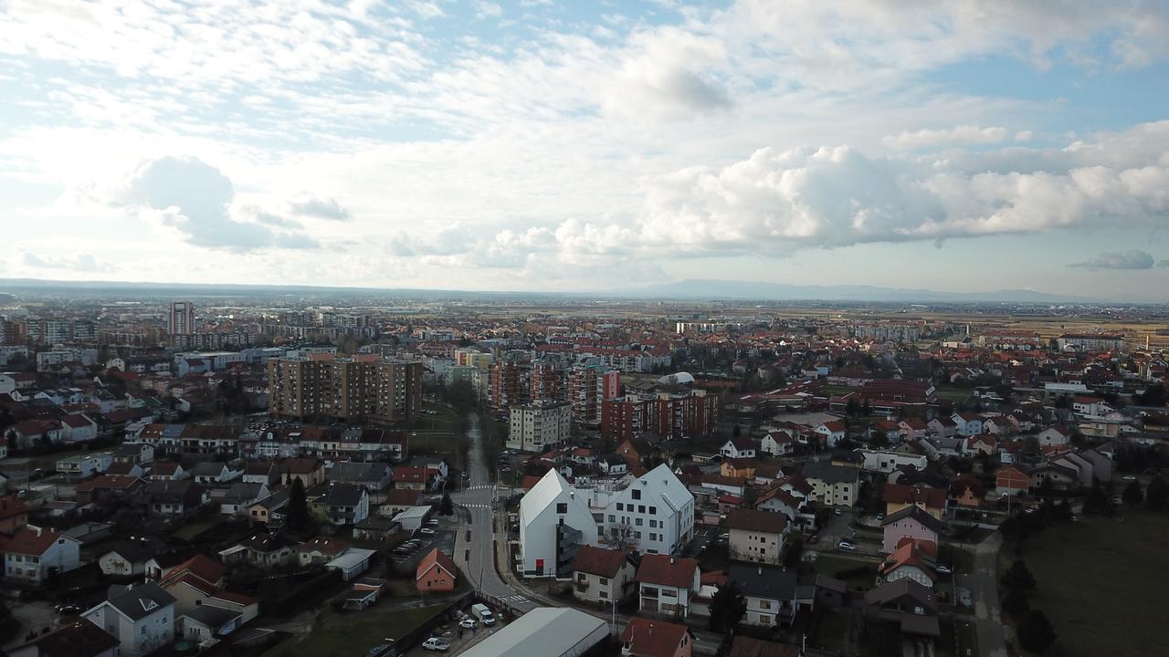 Hotel Garden Hill Velika Gorica Extérieur photo