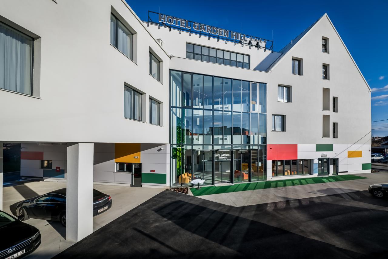 Hotel Garden Hill Velika Gorica Extérieur photo